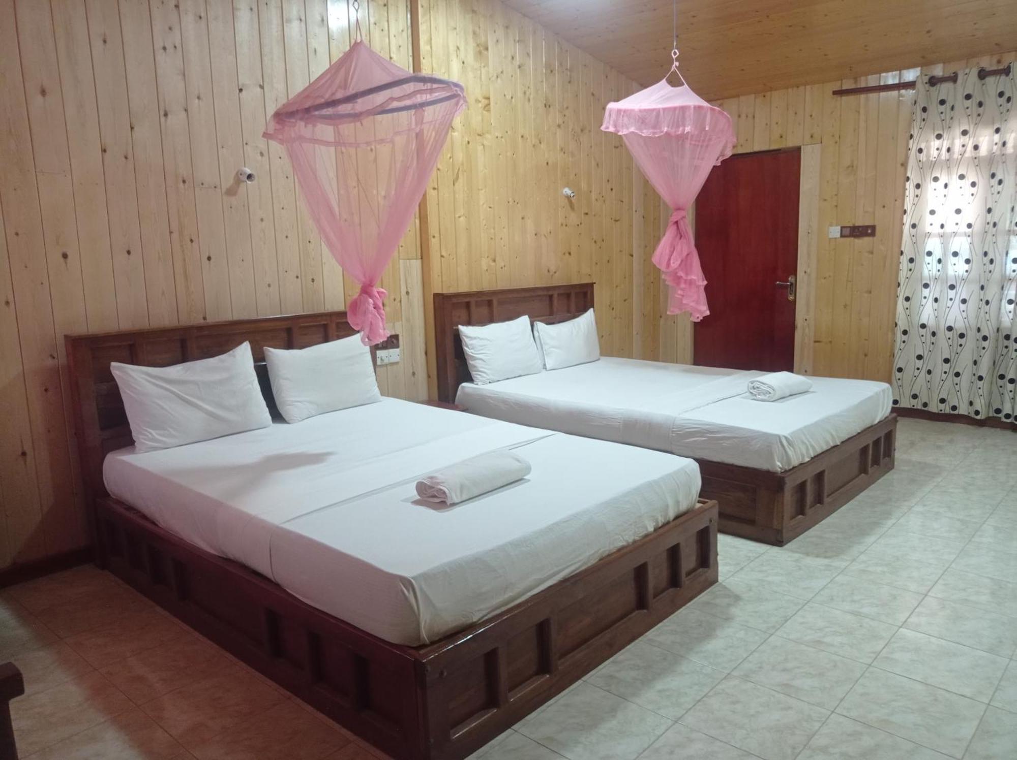 Silver Beach Hotel Trincomalee Exterior foto