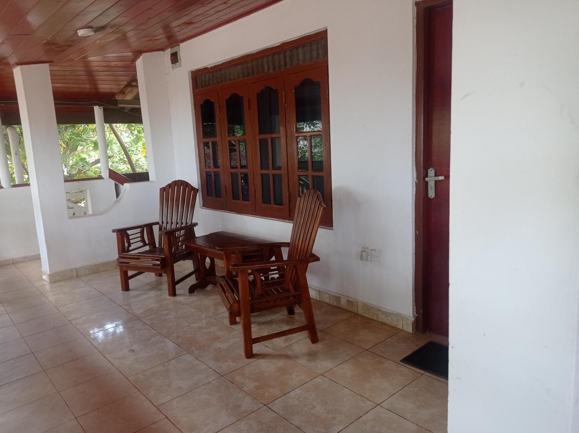 Silver Beach Hotel Trincomalee Exterior foto