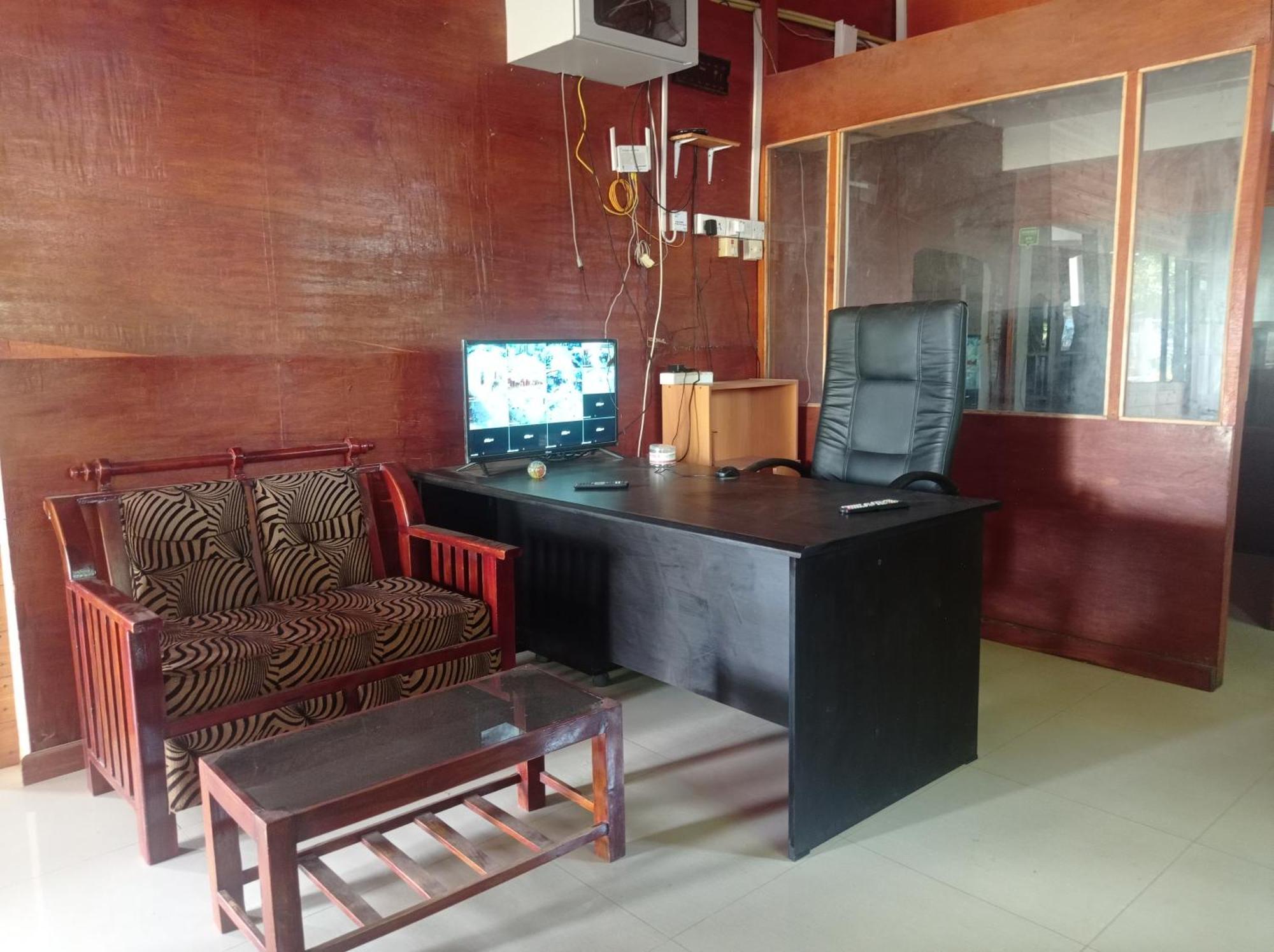 Silver Beach Hotel Trincomalee Exterior foto