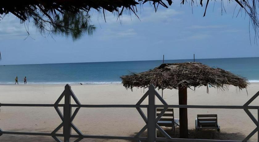 Silver Beach Hotel Trincomalee Exterior foto