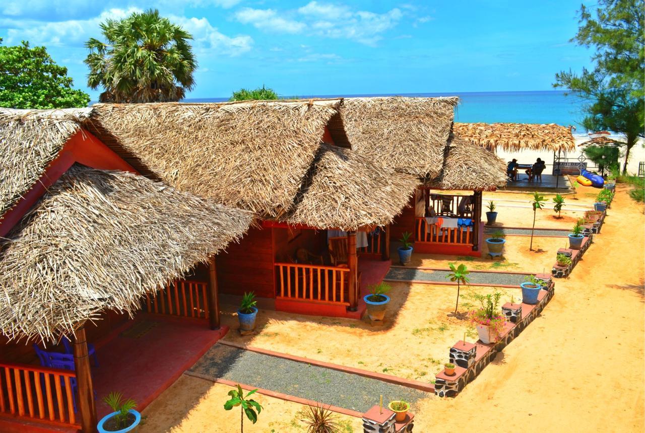 Silver Beach Hotel Trincomalee Exterior foto